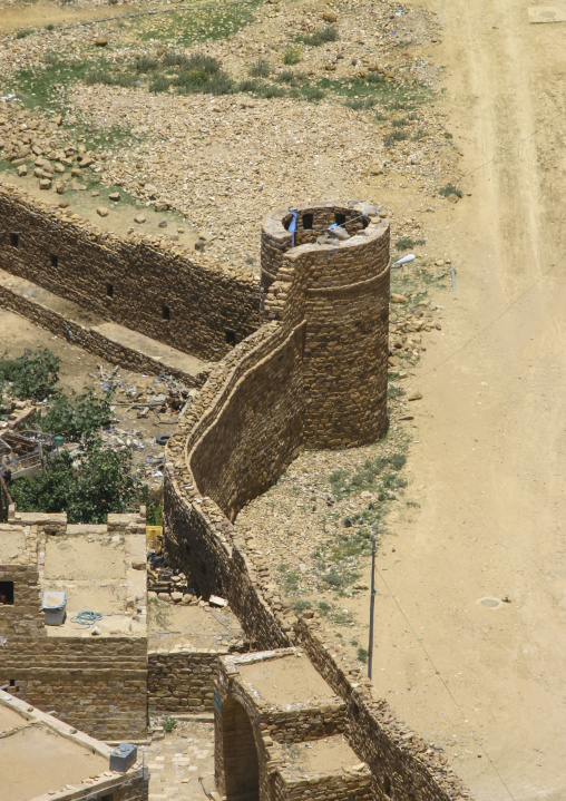 Watchtower along a stone wall, Amran Governorate, Hababah, Yemen