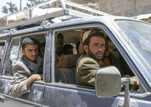 Portrait of a yemeni men in a car, Al Bayda Governorate, Rada, Yemen