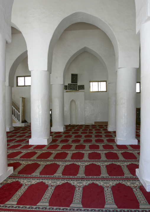 Al-Ashrafiya Mosque prayer room, Janad Region, Taiz, Yemen