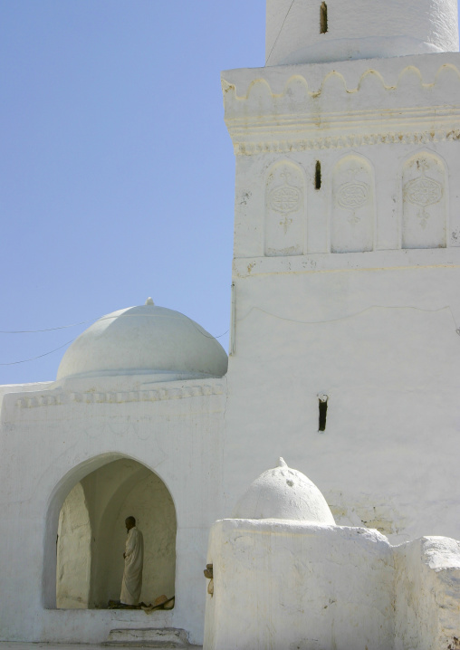 Islamic white Mosque of Ahmed Ibn Alwan, Taiz Governorate, Yafrus, Yemen