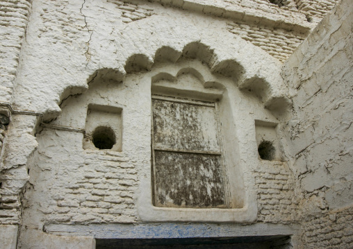 Decorated heritage house entrance in the old town, Al Hudaydah Governorate, Zabid, Yemen
