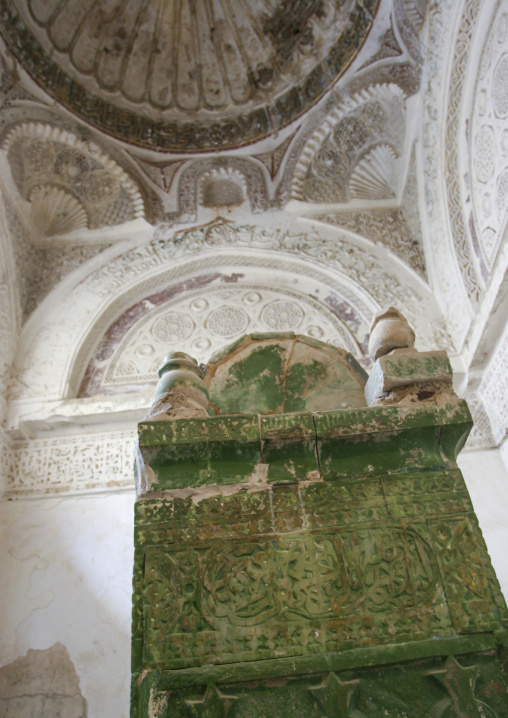 Al-ashrafiya Mosque decorated ceiling before renovation, Janad Region, Taiz, Yemen