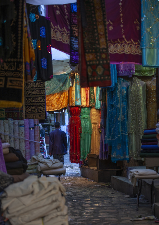 Clothes market, Amanat Al-Asemah, Sanaa, Yemen