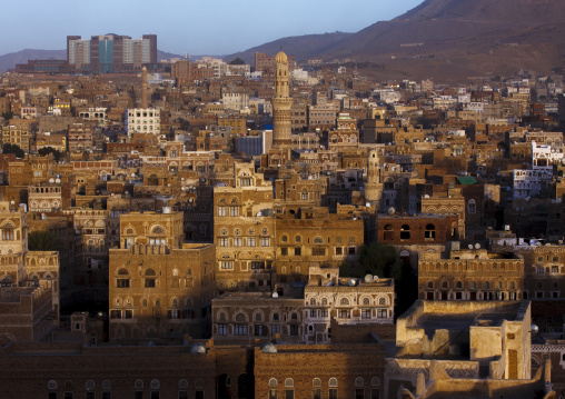 Mosque in the middle of traditional houses in the old city, Amanat Al-Asemah, Sanaa, Yemen