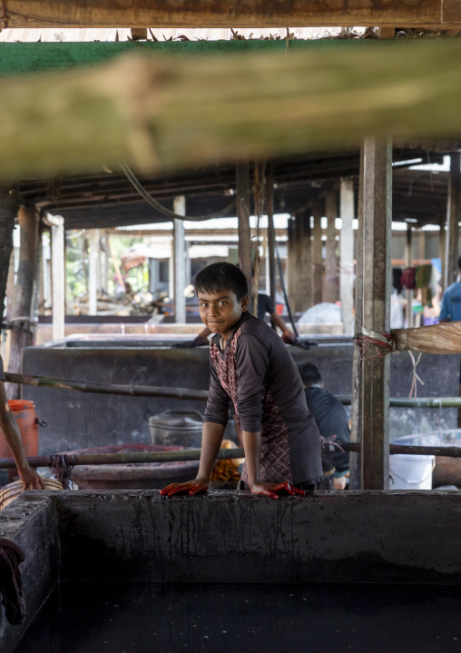 Bangladeshi child working in a batik factory, Chittagong Division, Comilla, Bangladesh