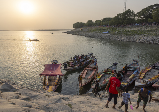 Bangladeshi people making boats trips in Kalitola ghat, Rajshahi Division, Rajshahi, Bangladesh