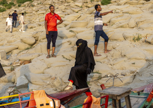 Bangladeshi people making boats trips in Kalitola ghat, Rajshahi Division, Rajshahi, Bangladesh