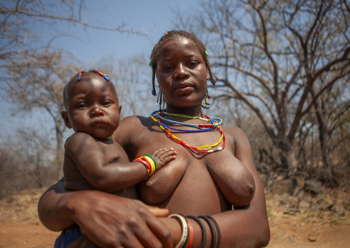 Mudimba tribe mother with her child, Cunene province, Kuroca, Angola
