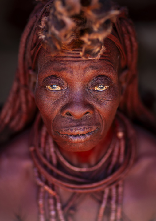 Portrait of a Himba tribe woman covered with otjize, Cunene province, Oncocua, Angola