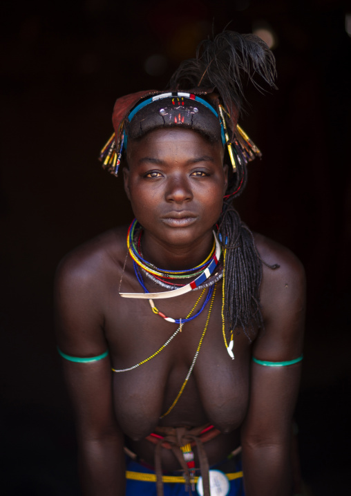 Portrait of a muhacaona tribe young woman, Cunene province, Oncocua, Angola