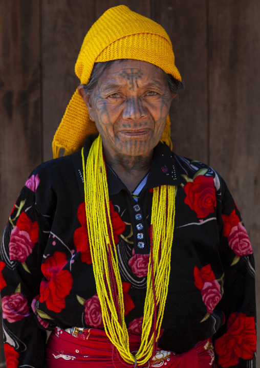 Tribal chin woman from muun tribe with tattoo on the face, Chin State, Mindat, Myanmar