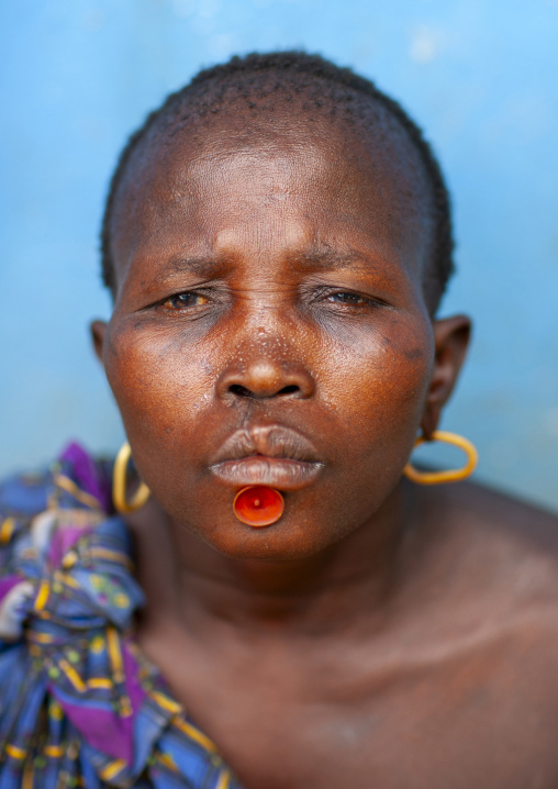 Bodi tribe woman with a labret on the chin, Omo Valley, Hana Mursi, Ethiopia