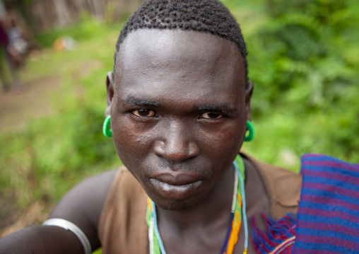 Menit tribe man portrait, Omo valley, Tum, Ethiopia