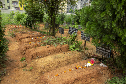 Hussaini Dalan graves