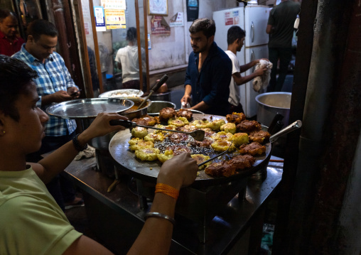 Indian vada cake fried in the oil, Rajasthan, Jaipur, India