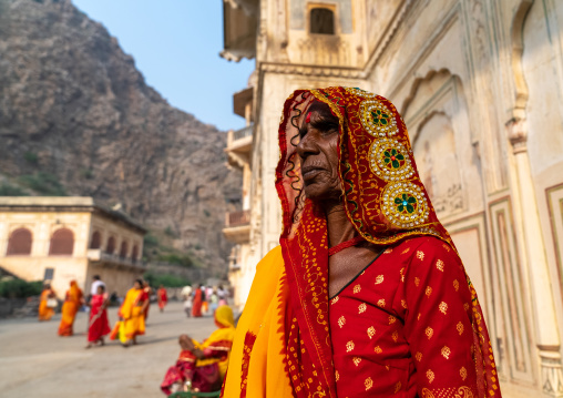Rajasthani woman in Galtaji temple aka monkey temple, Rajasthan, Jaipur, India