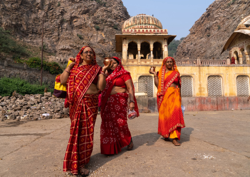 Rajasthani women in Galtaji temple aka monkey temple, Rajasthan, Jaipur, India