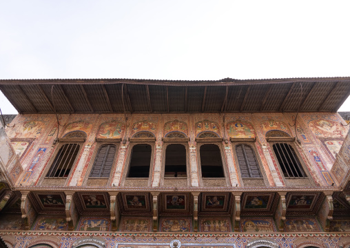 Balcony of an old historic haveli, Rajasthan, Nawalgarh, India