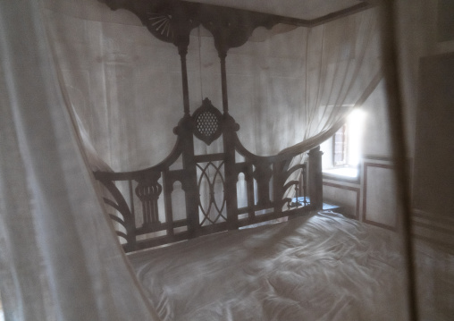 Traditional bed inside a haveli, Rajasthan, Nawalgarh, India