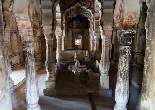 Temple in Ramgopal Chhatri cenotaph, Rajasthan, Ramgarh Shekhawati, India