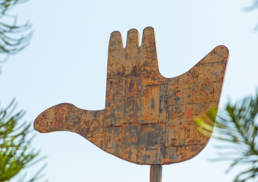 The open hand monument in the goverment district by Le Corbusier, Punjab State, Chandigarh, India