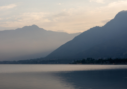 View of the banks of Dal lake in the morning, Jammu and Kashmir, Srinagar, India