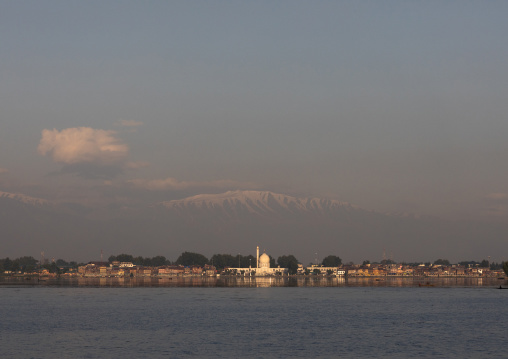 View of the banks of Dal lake in the morning, Jammu and Kashmir, Srinagar, India