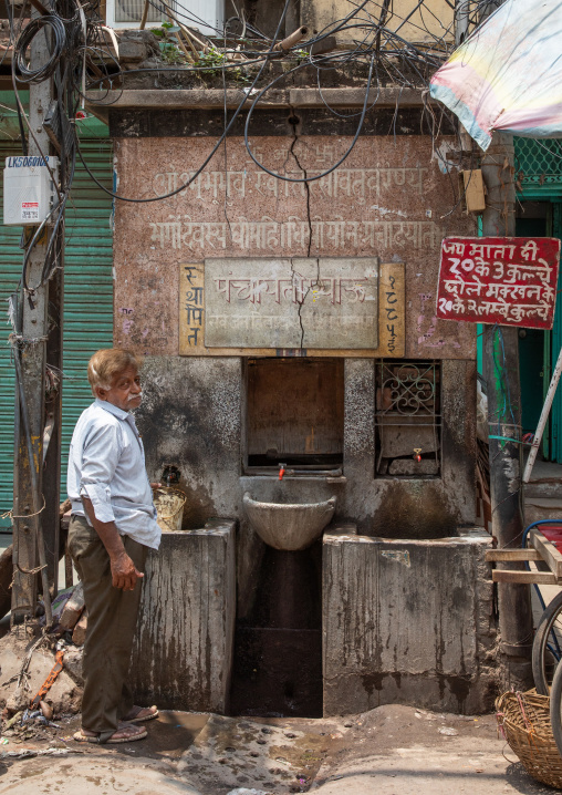 Drinking fountain in old Delhi, Delhi, New Delhi, India