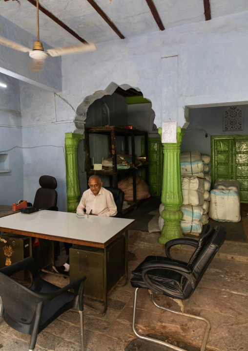 Indian man working in an old haveli in old Delhi, Delhi, New Delhi, India