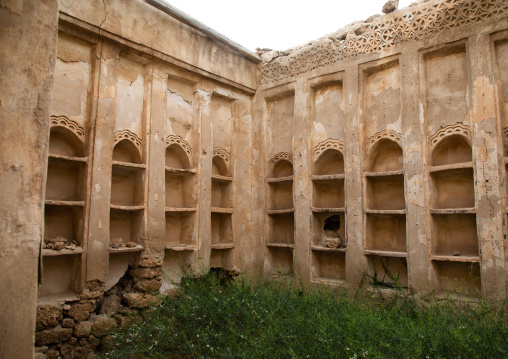 Niches in a farasani house with gypsum decoration and frescoes, Jazan Province, Farasan, Saudi Arabia
