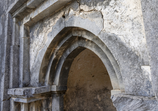 The Great Mosque arch in Takwa islamic ruins, Lamu County, Manda island, Kenya