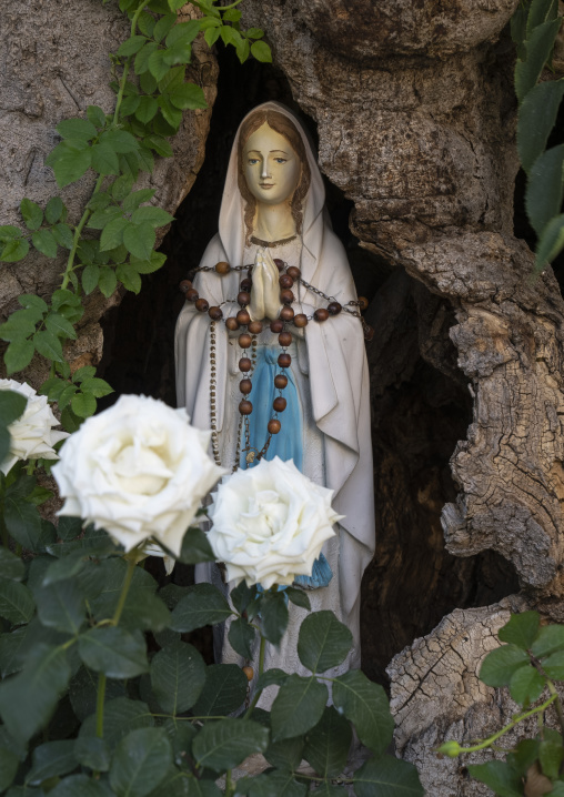Virgin Mary statue in front of a house, Governorate of North Lebanon, Qnat, Lebanon