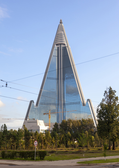 The pyramid-shaped Ryugyong hotel, DGC, Pyongyang, North Korea