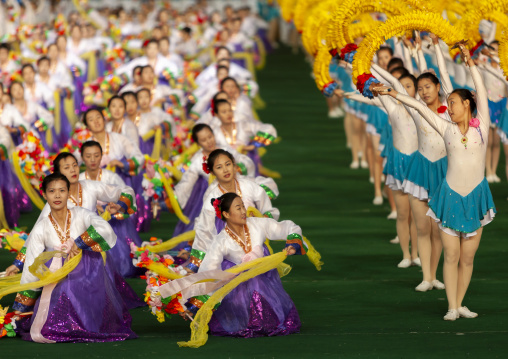 North Korean gymnasts during Arirang mass games, DGC, Pyongyang, North Korea