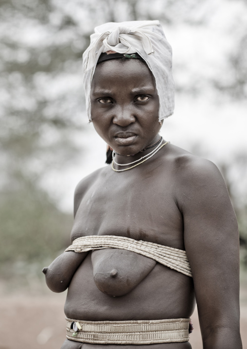 Mucubal Woman With Oyonduthi Bra, Virie Area, Angola