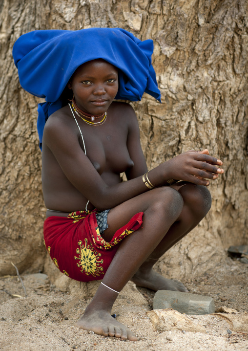 Mukubal Woman Wearing The Traditional Ompota Headdress, Virie Area, Angola