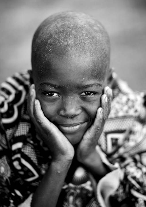 Mukubal Boy Holding His Face, Virie Area, Angola
