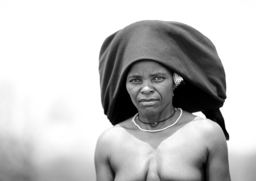 Mucubal Woman Wearing The Traditional Ompota Headdress, Virie Area, Angola
