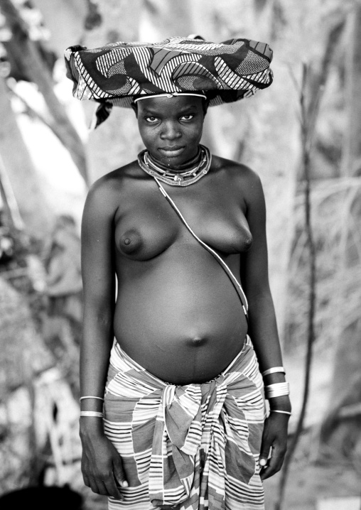 Pregnant Mukubal Woman With Ompota Headdress, Virie Area, Angola