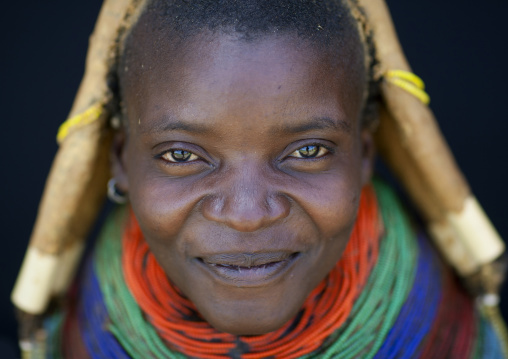 Married Mwila Woman With The Vilanda Mud Necklace, Chibia Area, Angola