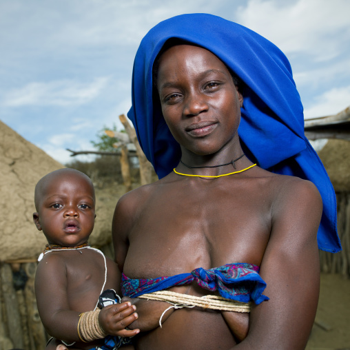 Mucubal Woman Holding Her Baby, Virie Area, Angola