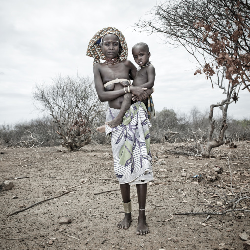 Mucubal Woman With Her Baby In Her Arms, Virie Area, Angola