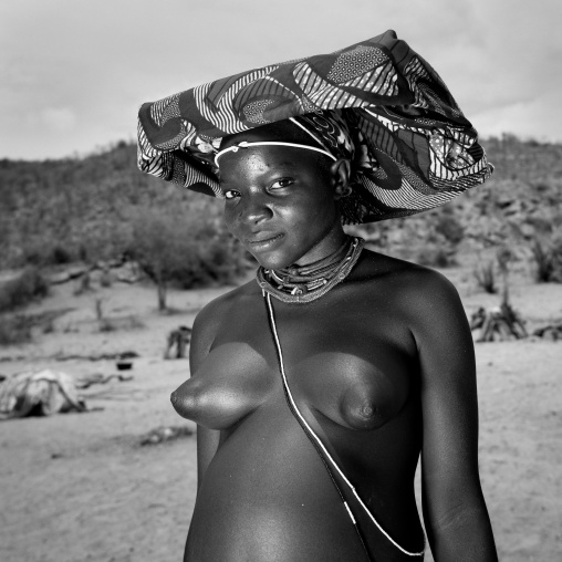 Young Mucubal Woman With An Ompota Headdress, Virie Area, Angola