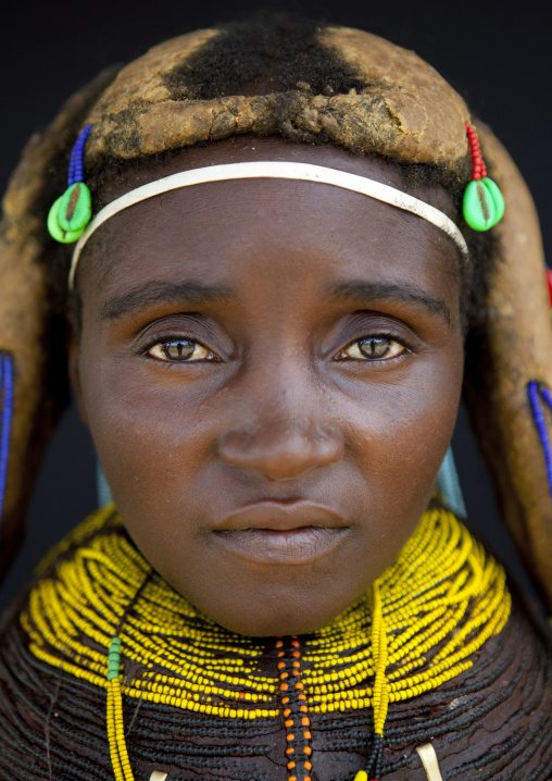 Mwila Woman With A Vilanda Necklace, Chibia Area, Angola