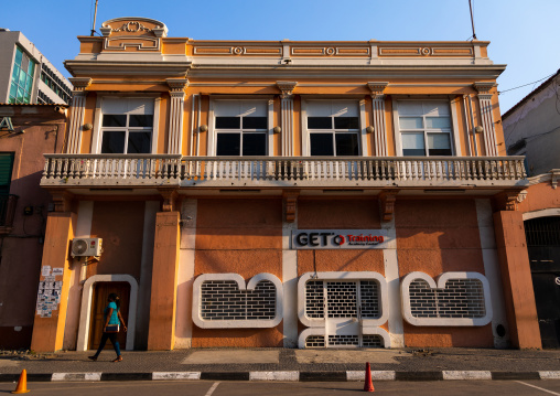 Old portuguese colonial building on the Marginal promenade called avenida 4 de fevereiro, Luanda Province, Luanda, Angola