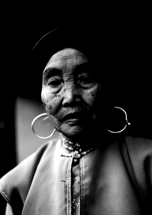 Old Mongolian Minority Woman, Tong Hai, Yunnan Province, China