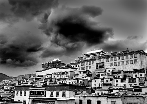 Gadain Sumzanling Monastery, Zhongdian, Yunnan Province, China