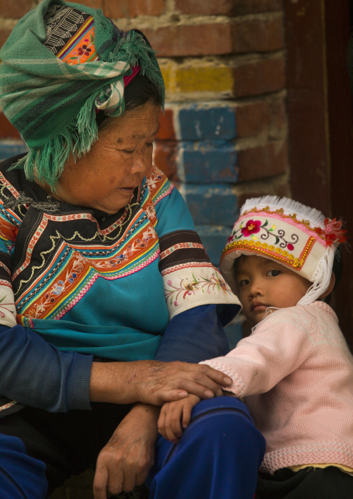 Hani Mother And Kid, Yuanyang, Yunnan Province, China