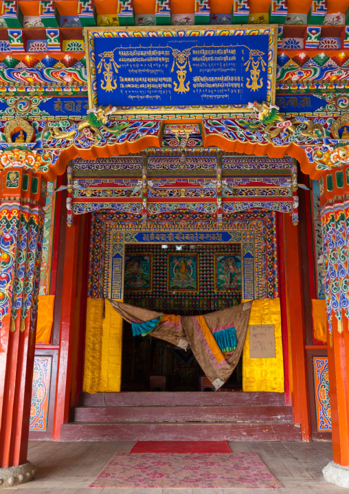 Doorway of the temple in Shachong monastery, Qinghai Province, Wayaotai, China