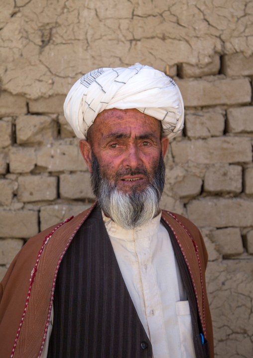 Afghan old man with a turban in the market, Badakhshan province, Ishkashim, Afghanistan